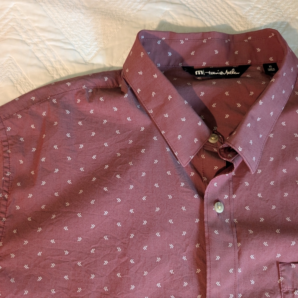 Travis Mathew Men's Burgundy Patterned Shirt